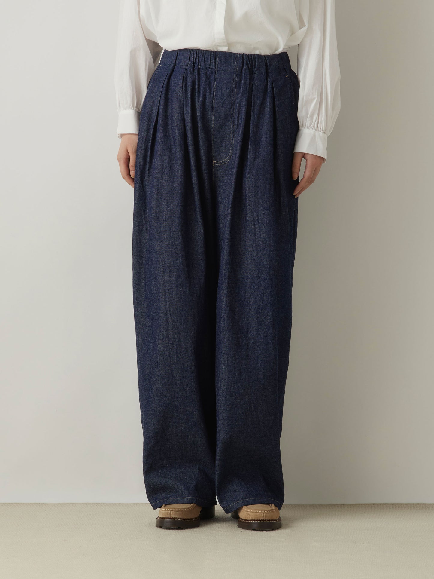 3-760282 denim wide tuck pants