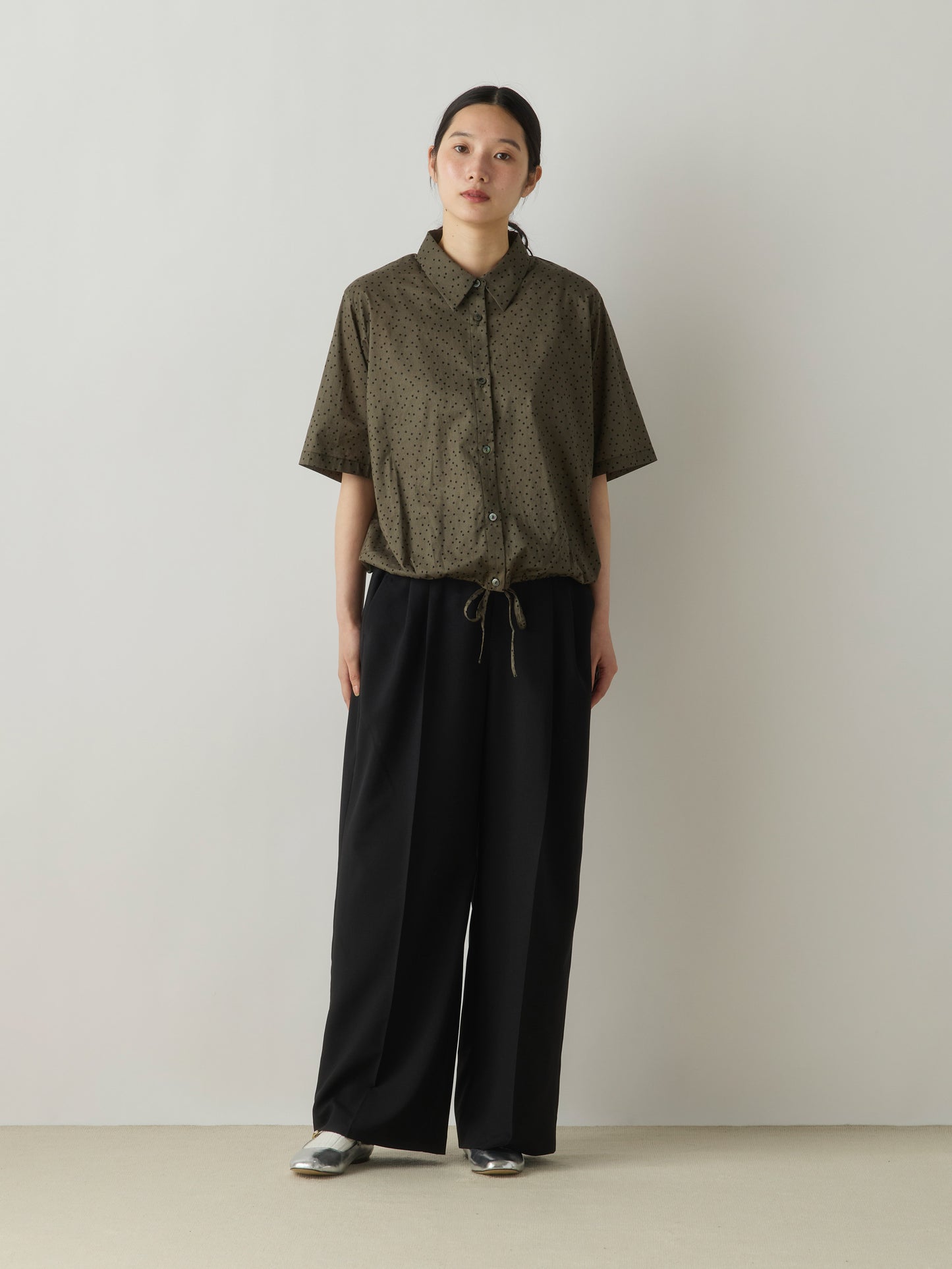 3-760308 wide tuck slacks pants