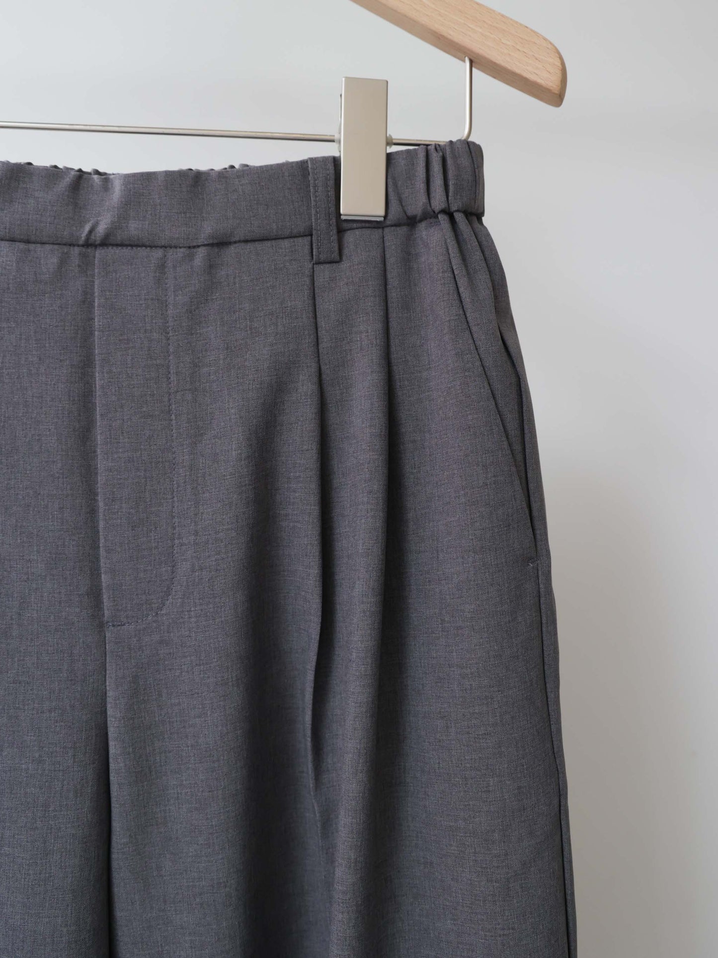 3-760308 wide tuck slacks pants