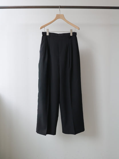 3-760308 wide tuck slacks pants