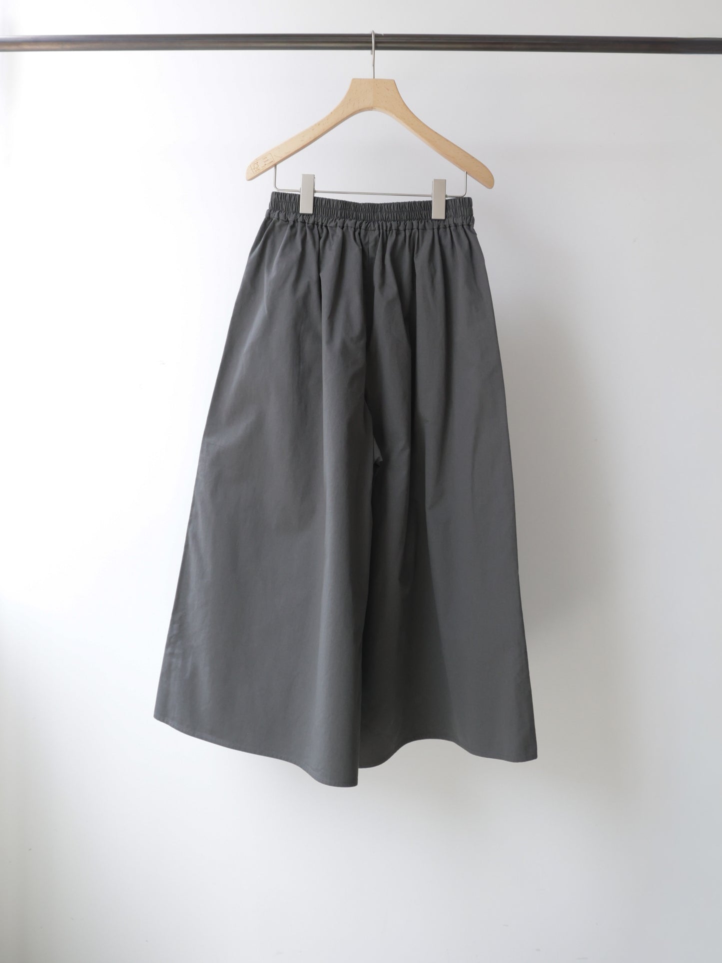3-760309 wide easy cropped pants