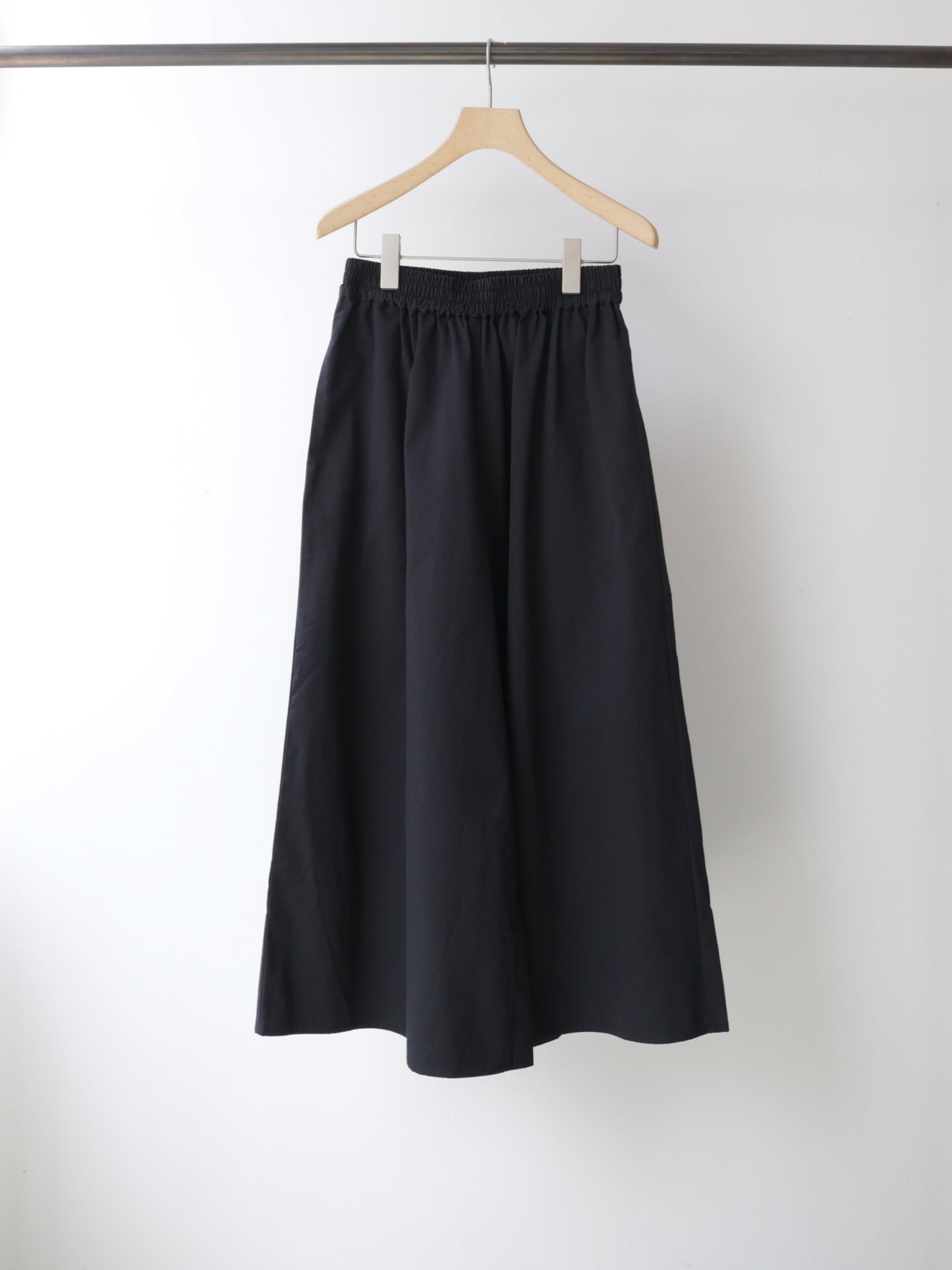 3-760309 wide easy cropped pants