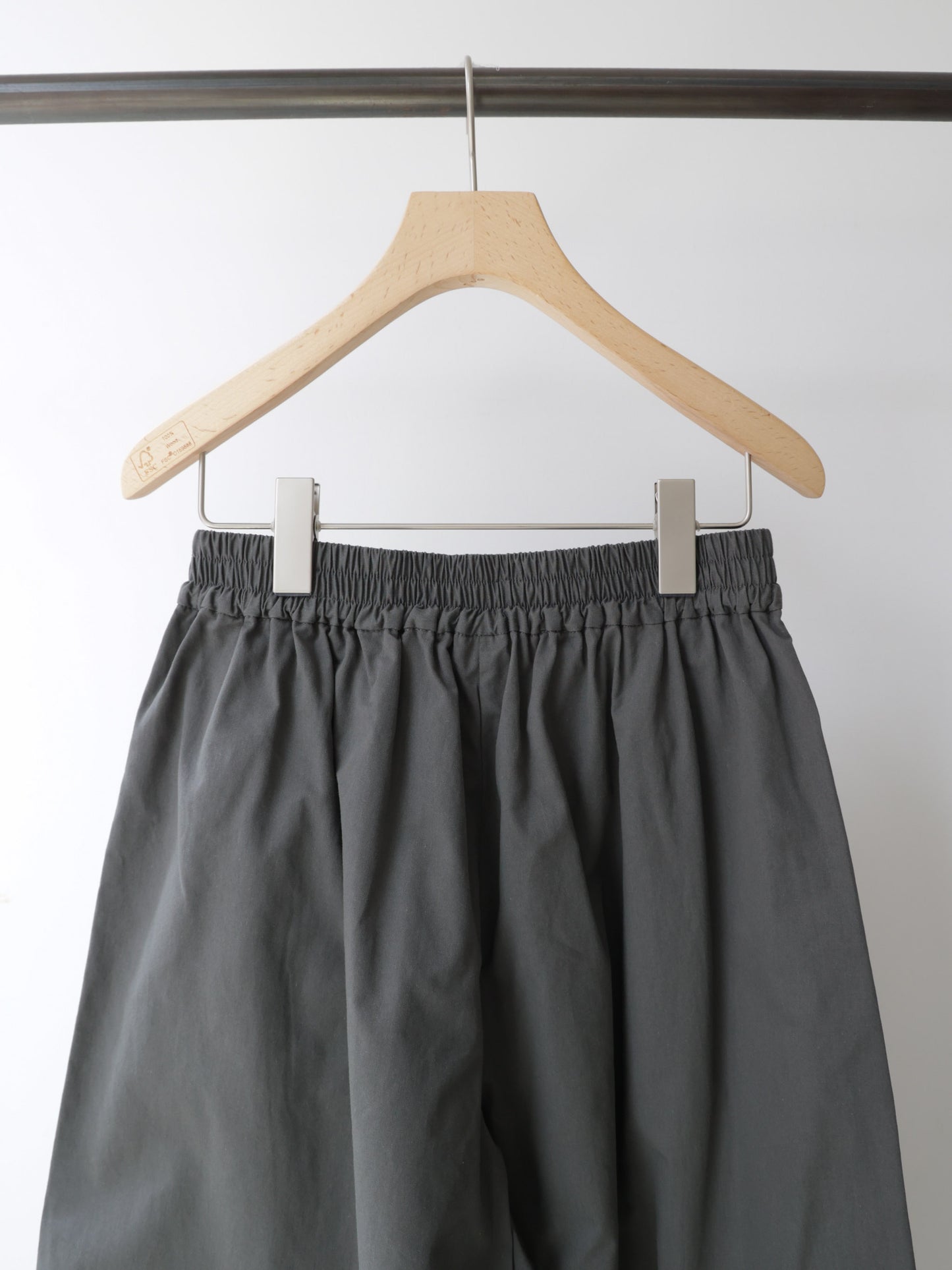 3-760309 wide easy cropped pants