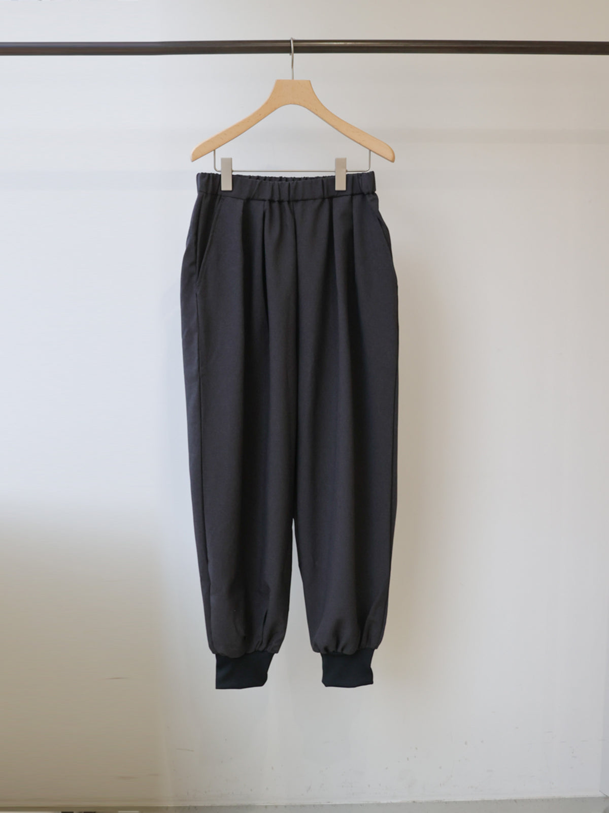 3-760319 comfort wide jogger pants