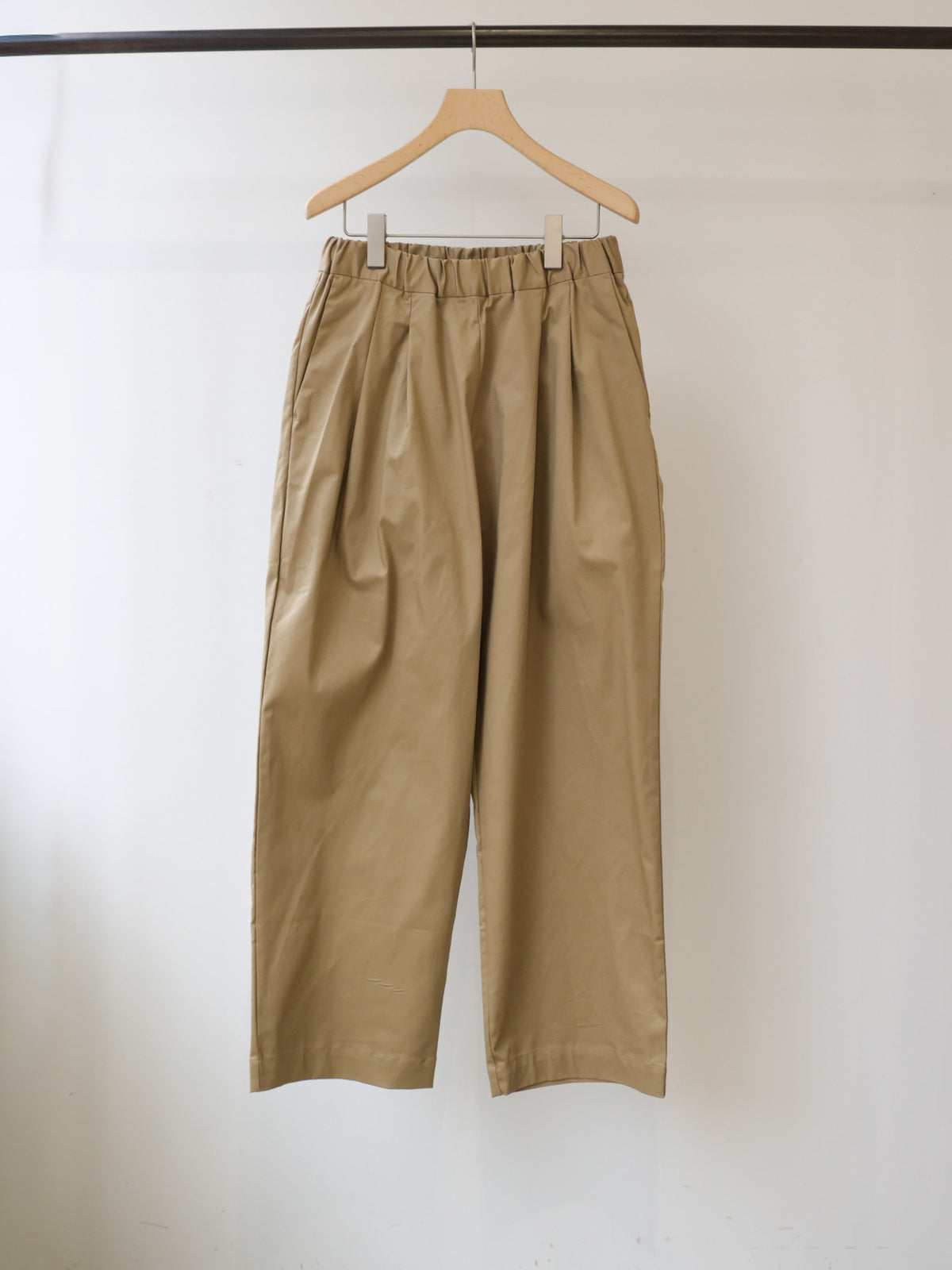 3-760330 color tuck chino easy pants
