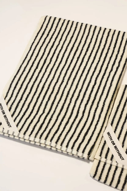 Bath Towel / WITH OR WITHOUT