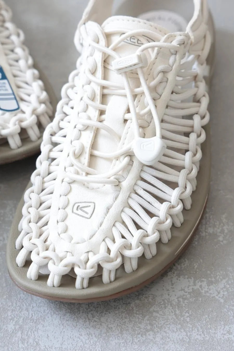 UNEEK / KEEN