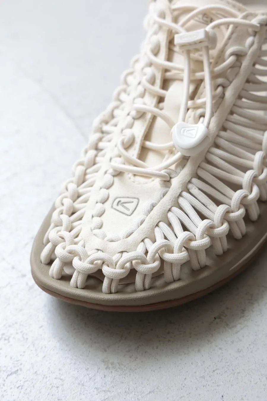 UNEEK / KEEN