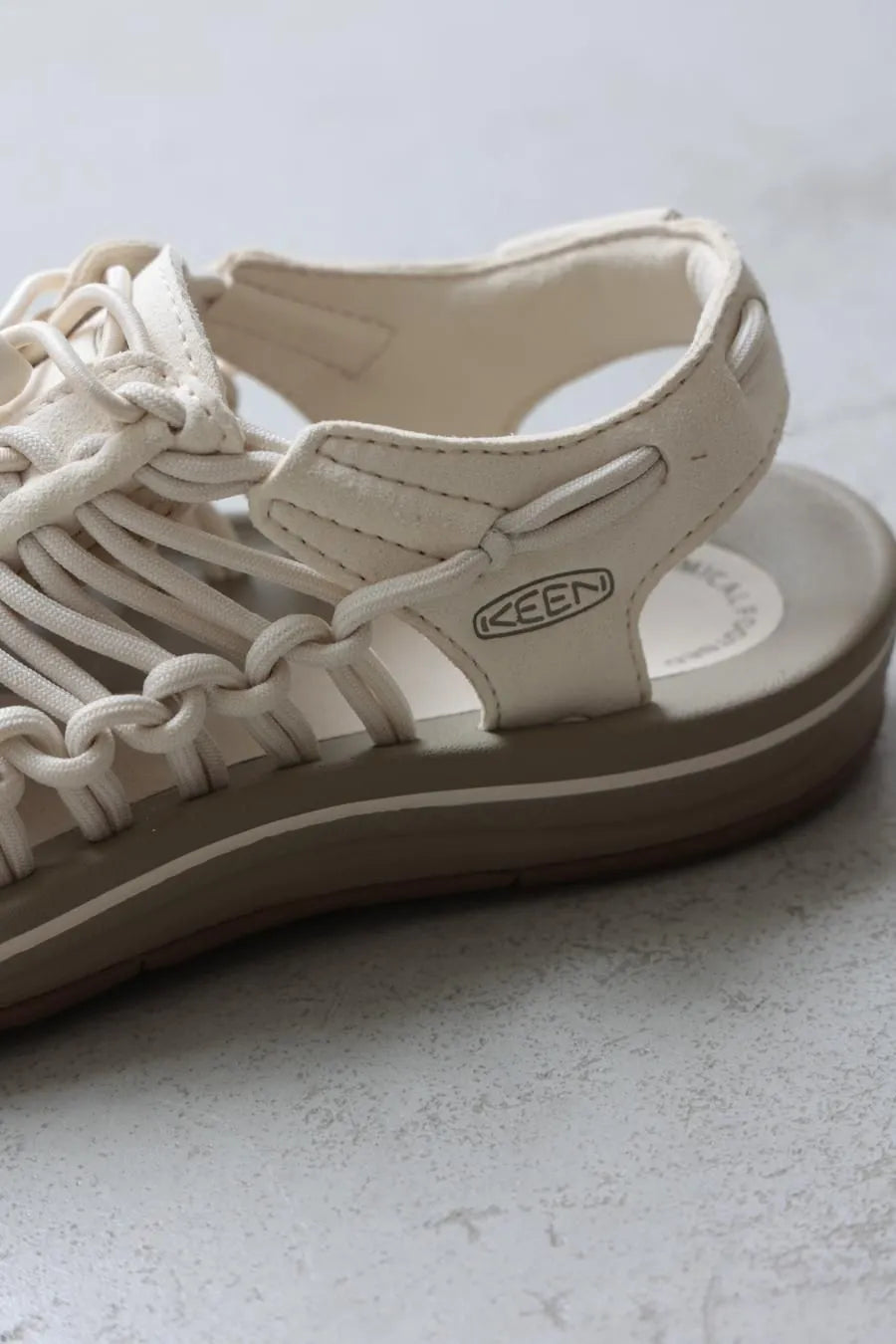 UNEEK / KEEN