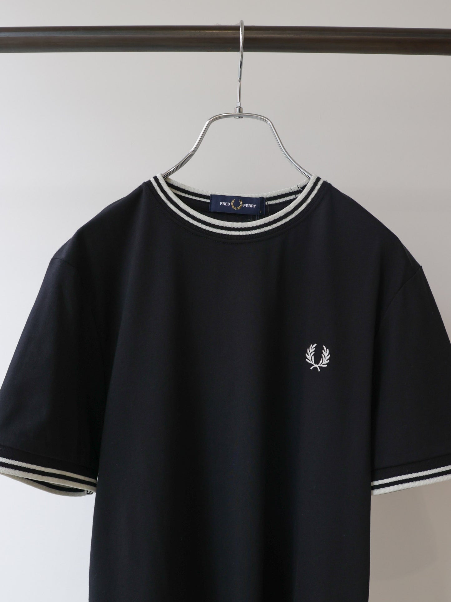 TWIN TIPPED T-SHIRT M1558V/FRED PERRY