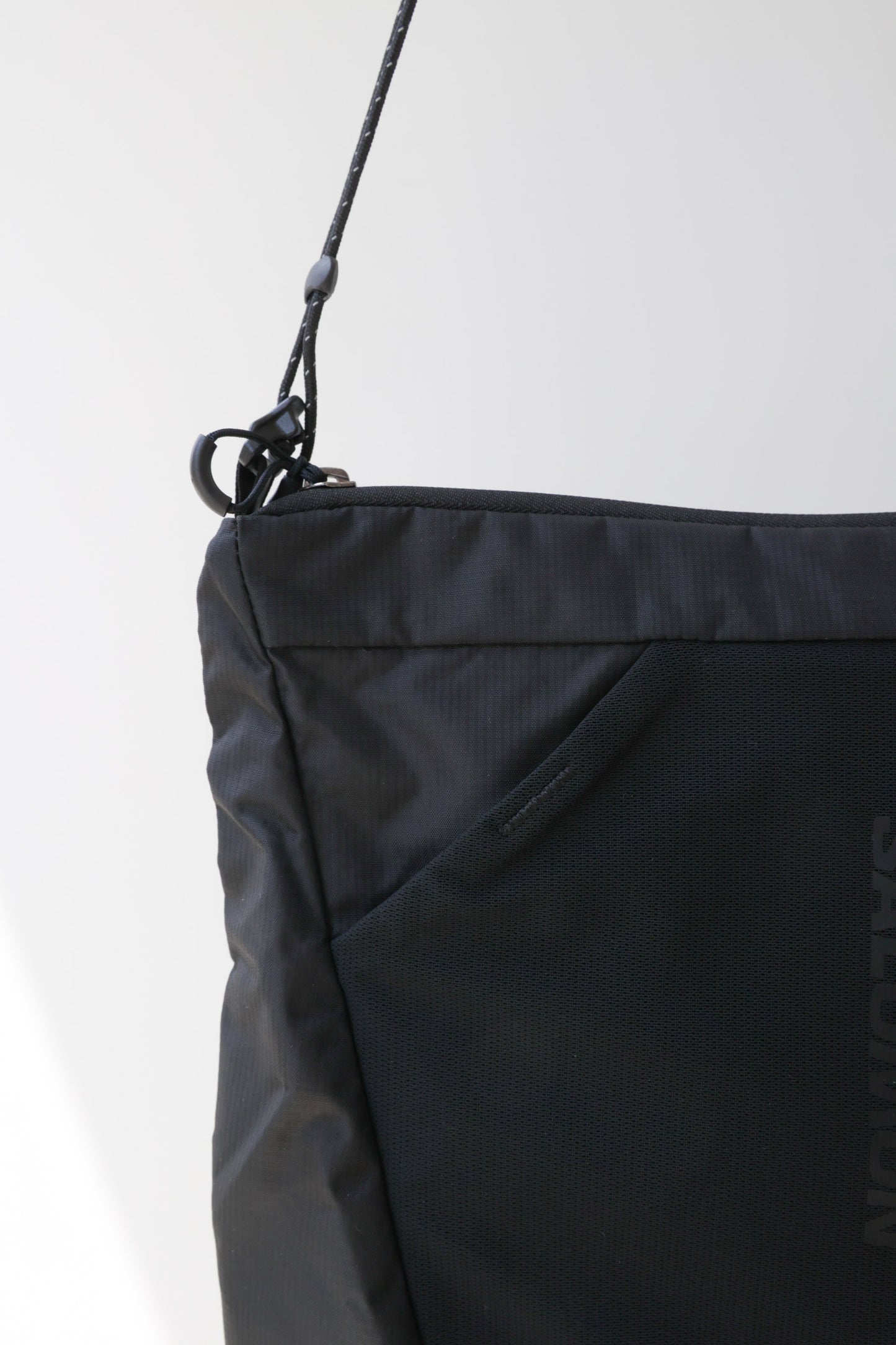 SALOMON LC2709600 ACS PACKABLE TOTE BAG