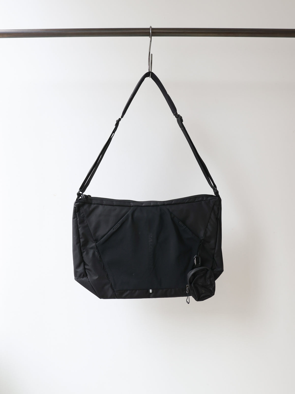 61S0269305  LC2867600 ACS SHOULDER BAG/SALOMON