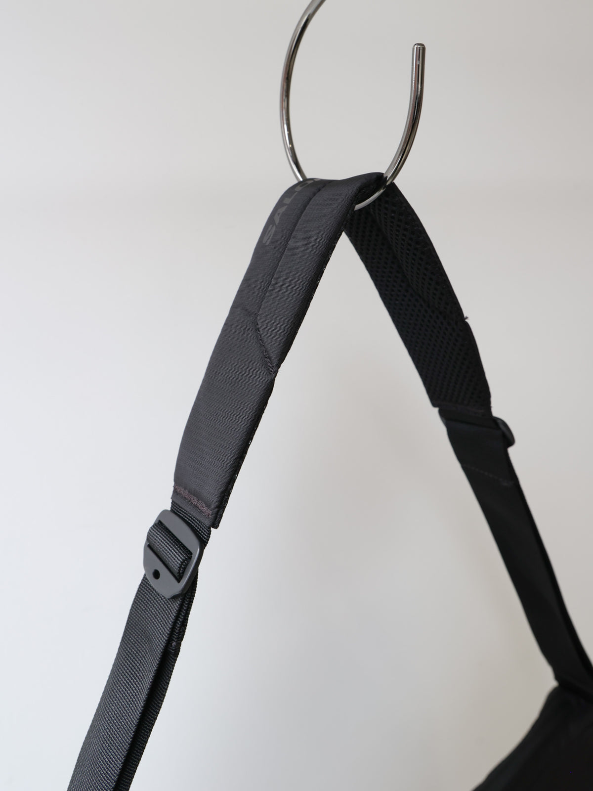61S0269305  LC2867600 ACS SHOULDER BAG/SALOMON