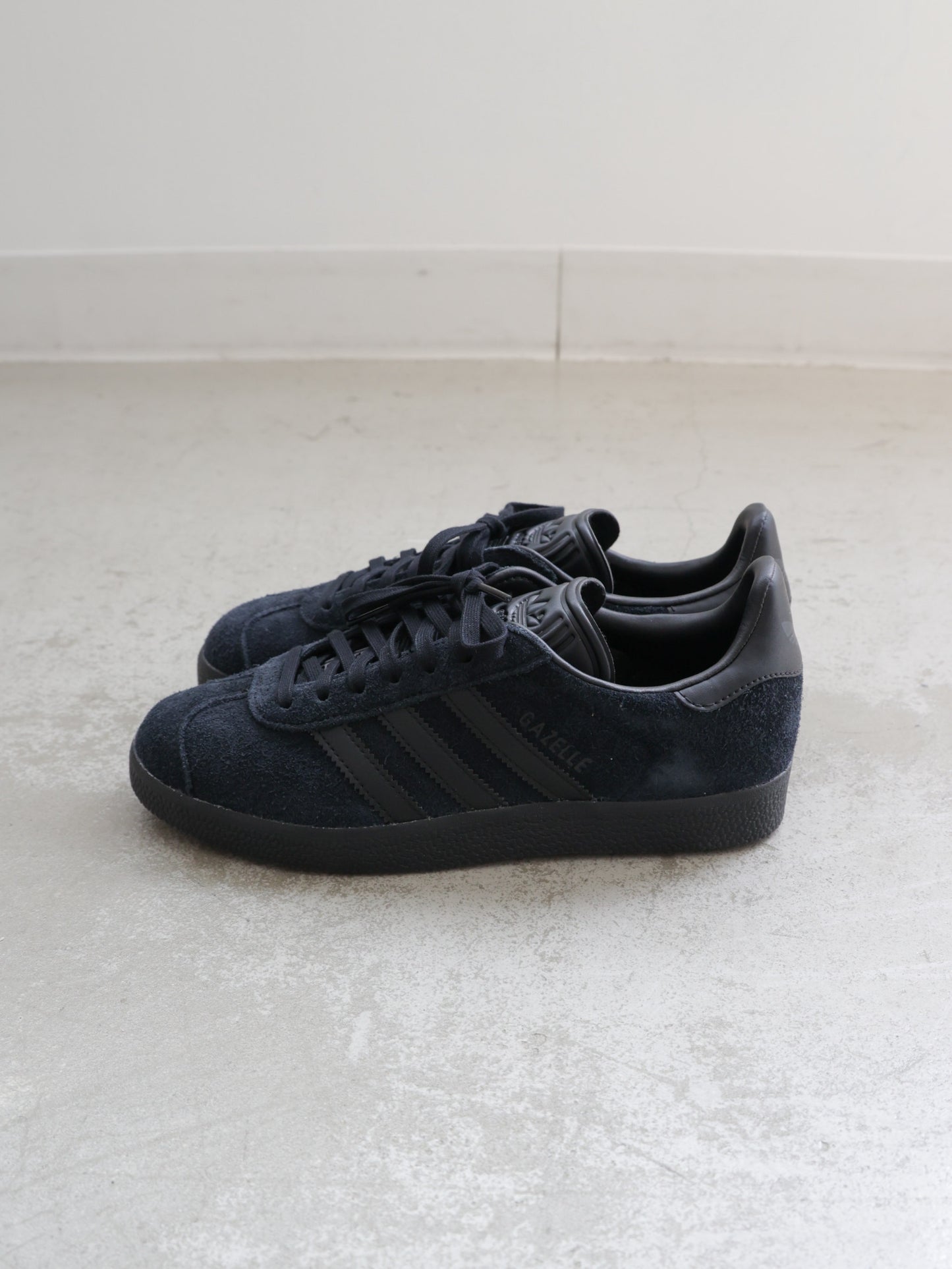 63A0189302 GAZELLE CQ2809 / adidas