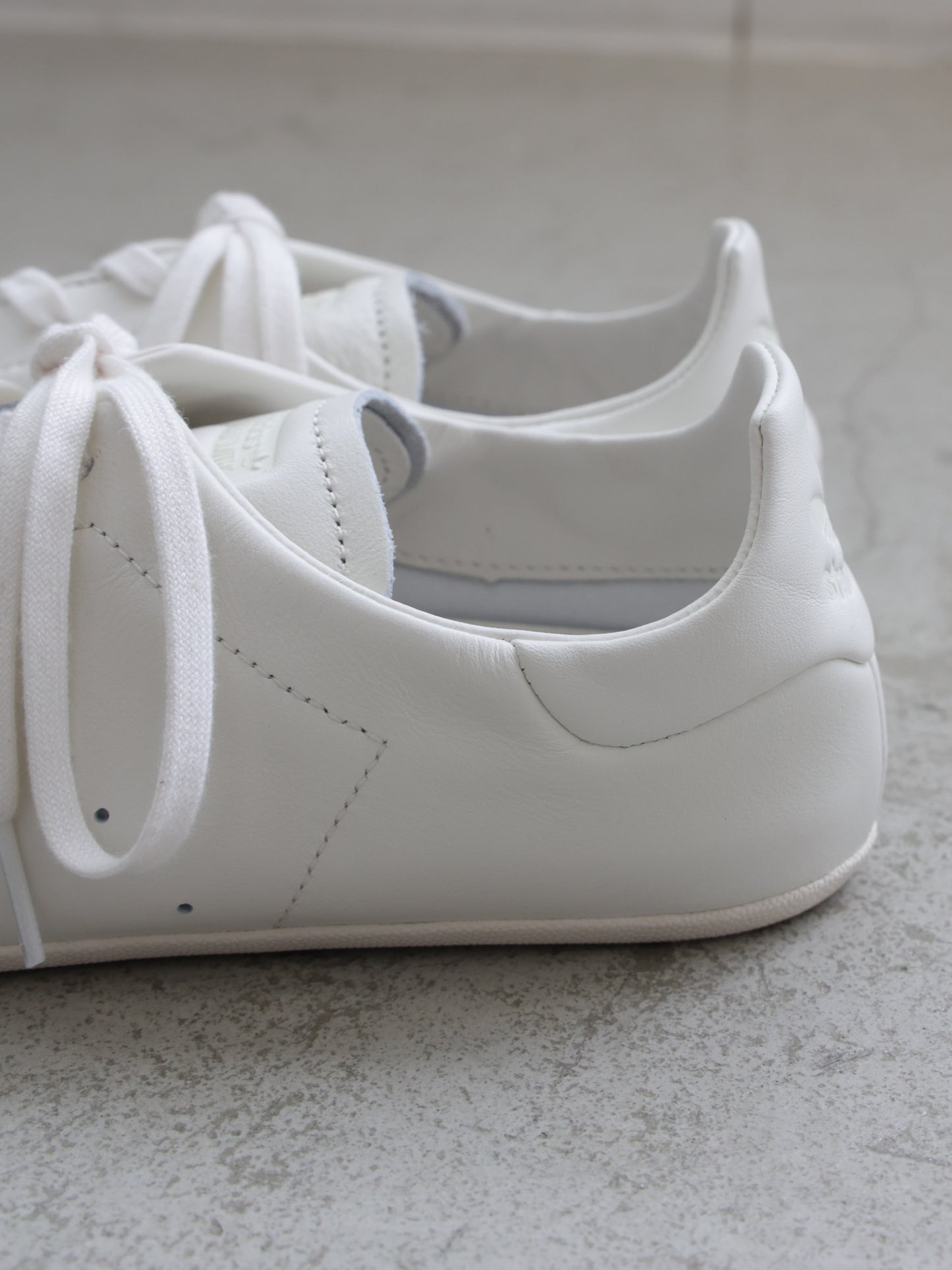 63A0189303 STAN SMITH LO PRO W / JR5700 / adidas