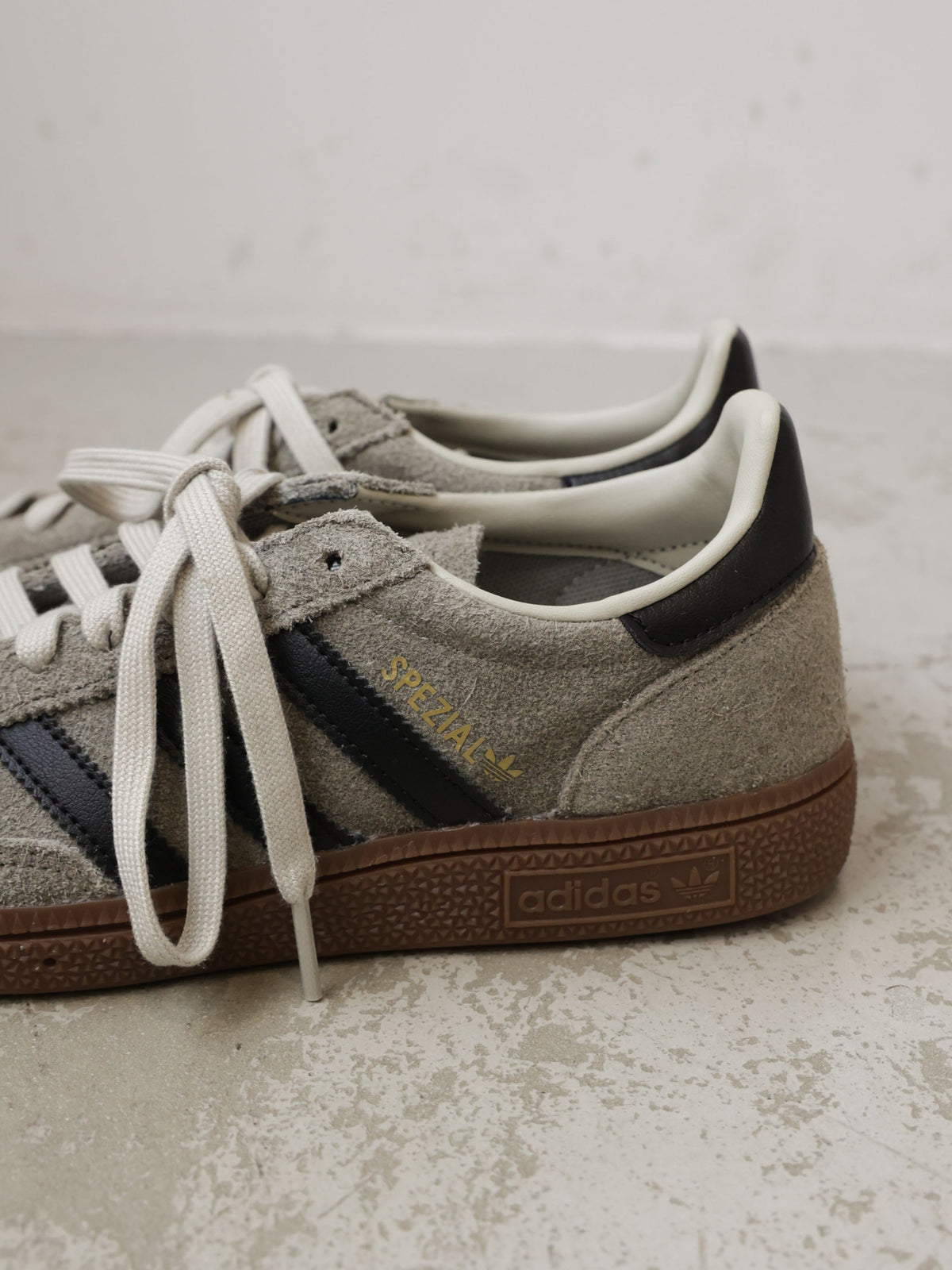 63A0189306 adidas KJ7413 HANDBALL SPEZIAL