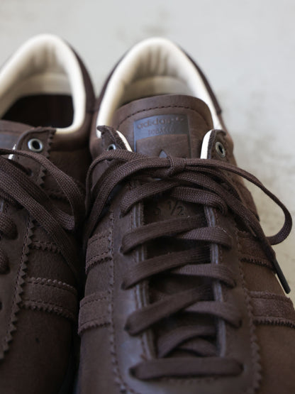63A0189307	adidas KJ4905 TOBACCO