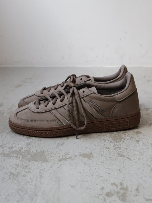 63A0189308	adidas KJ9852 HANDBALL SPEZIAL