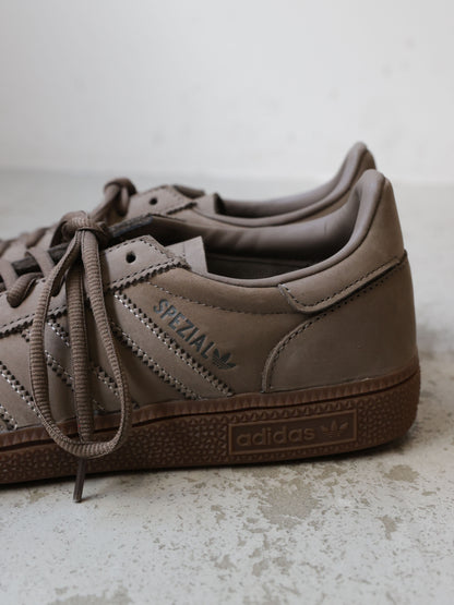 63A0189308	adidas KJ9852 HANDBALL SPEZIAL