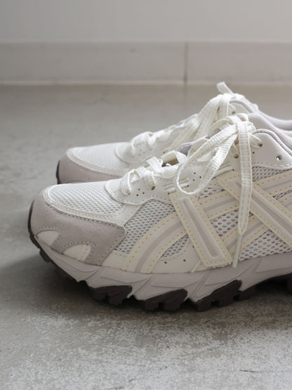 63A0279301  GEL-SONOMA TR621203A734 / asics