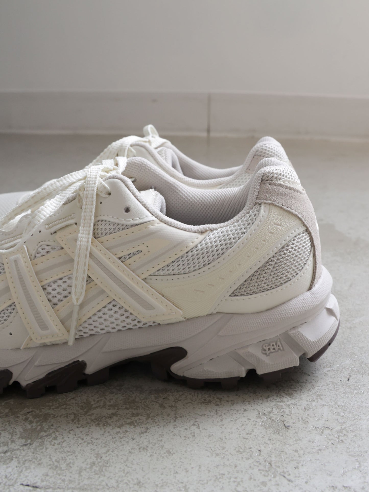 63A0279301  GEL-SONOMA TR621203A734 / asics