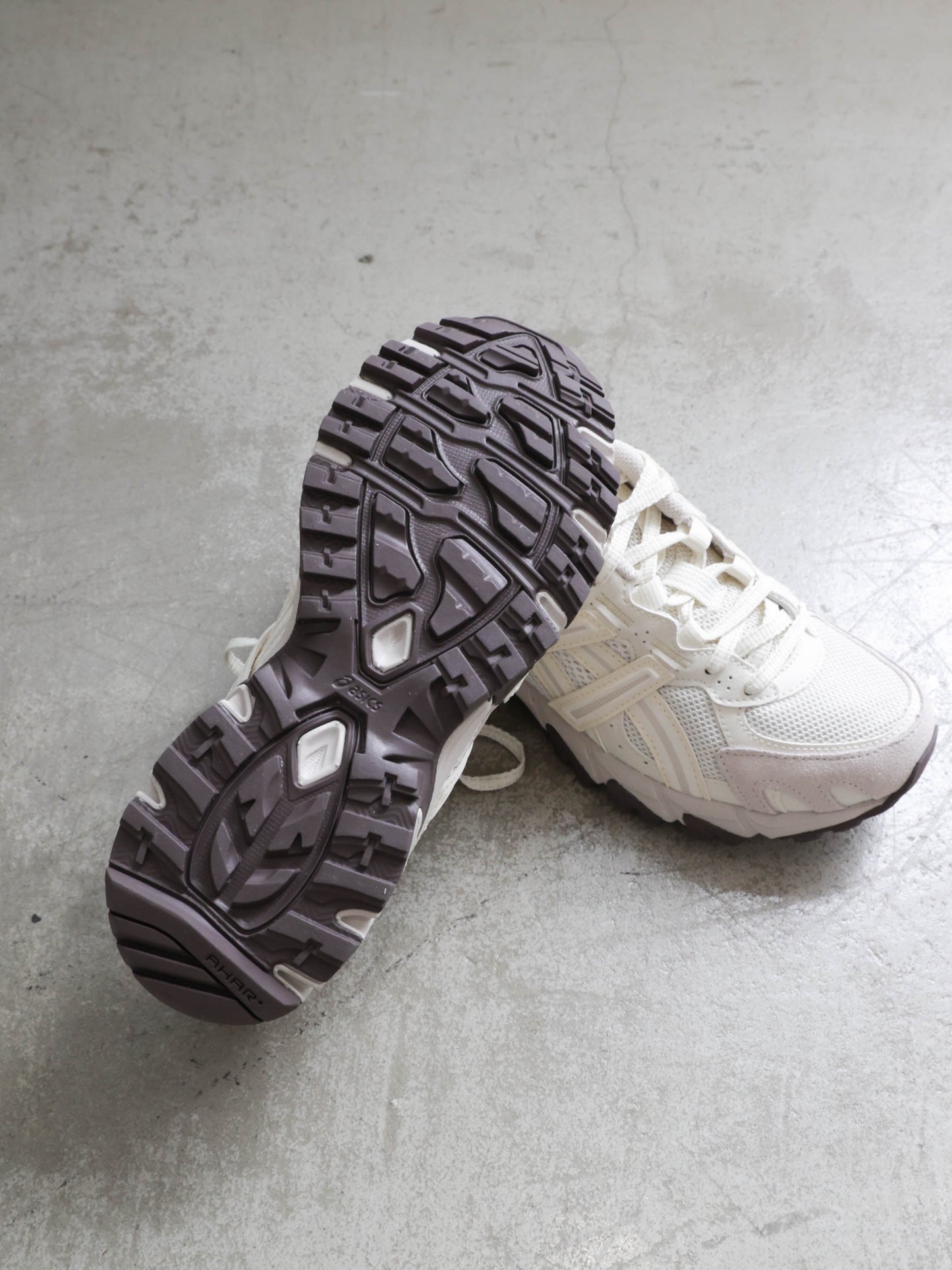 63A0279301  GEL-SONOMA TR621203A734 / asics