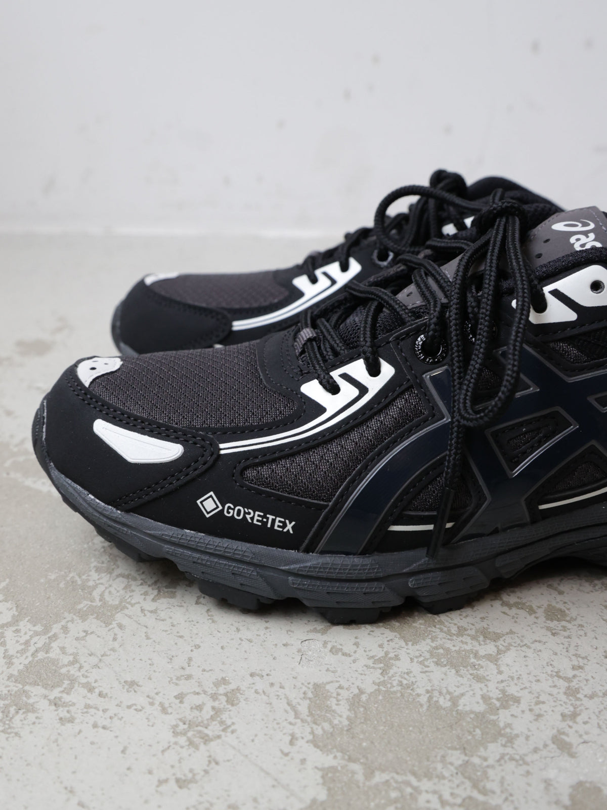 63A0279302	1203A560 GEL-VENTURE 6 GTX/asics