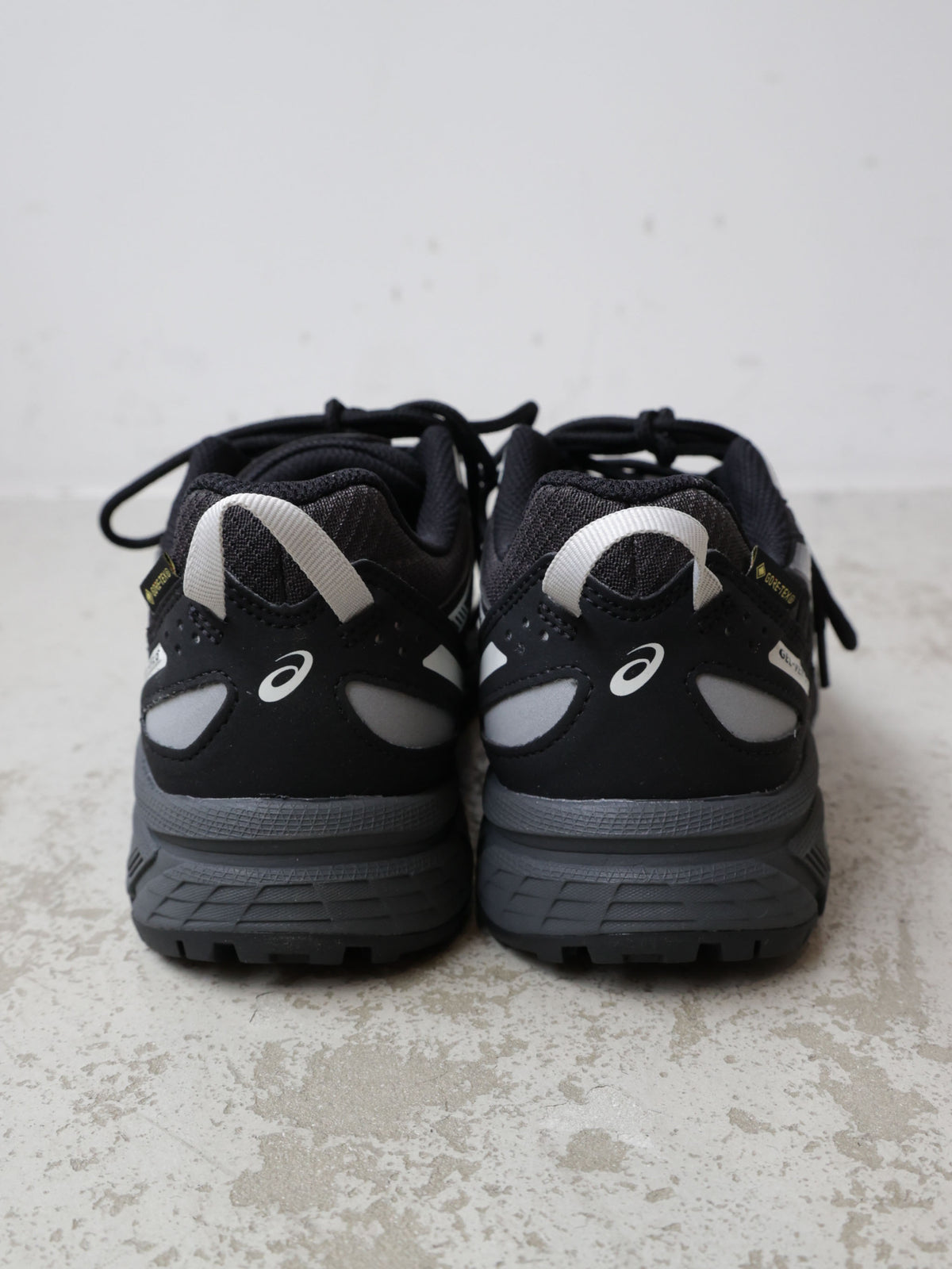 63A0279302	1203A560 GEL-VENTURE 6 GTX/asics