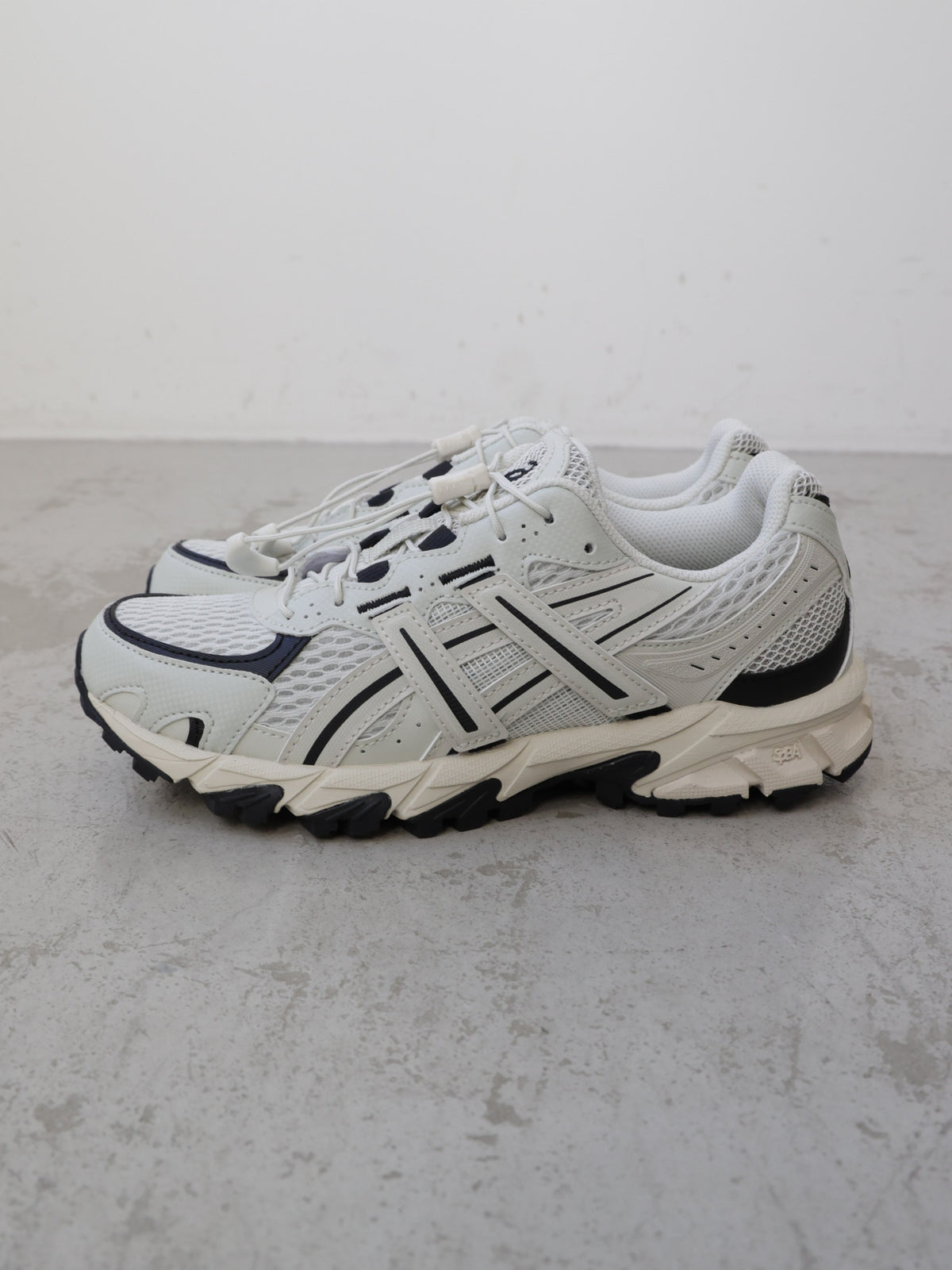 63A0279303	asics 1203A876 GEL-SONOMA TR62