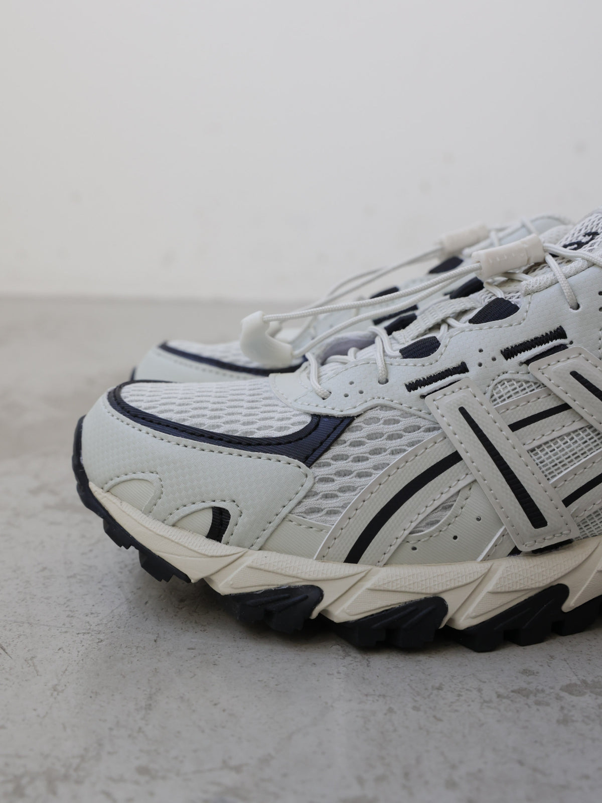 63A0279303	asics 1203A876 GEL-SONOMA TR62