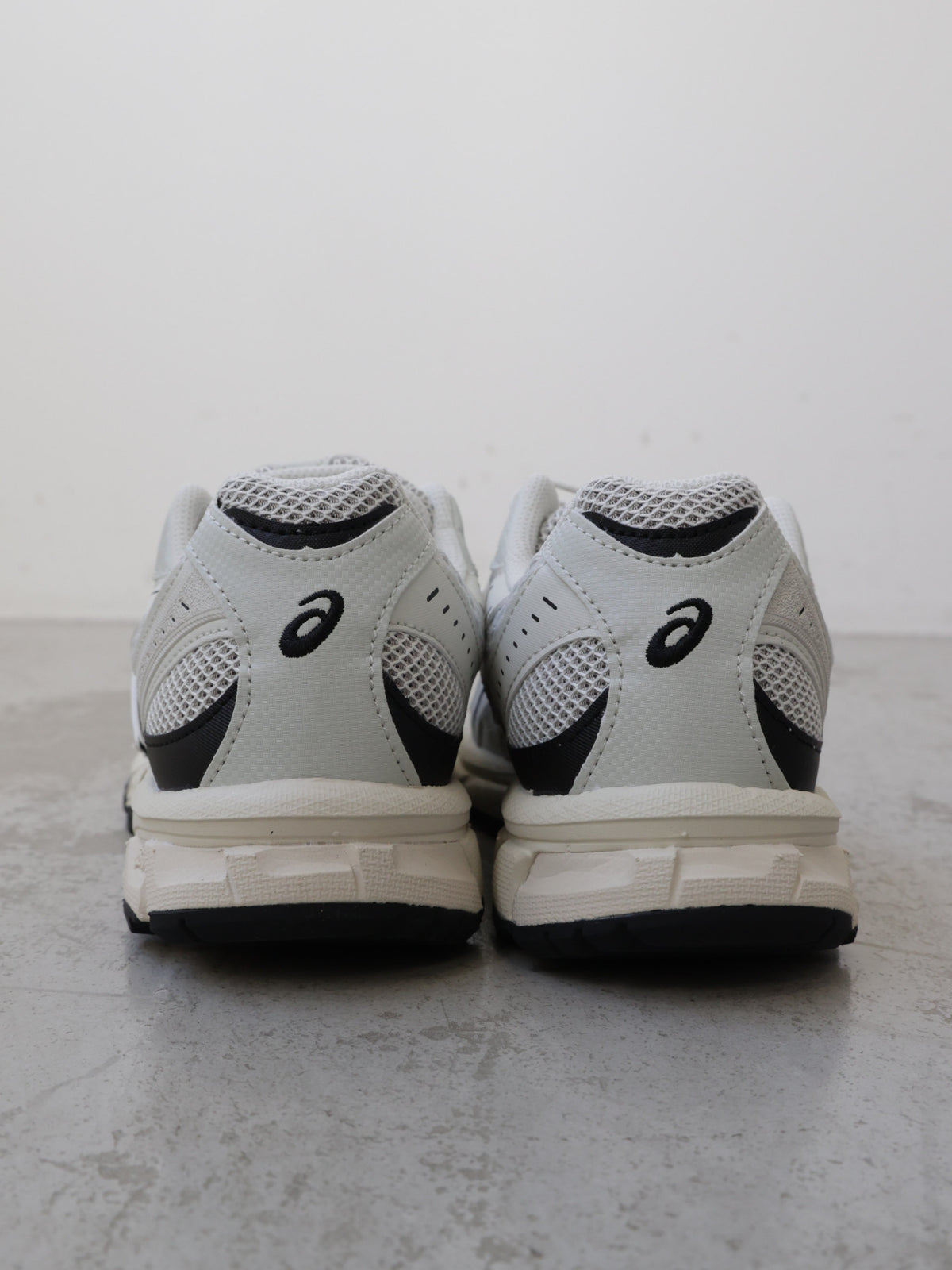 63A0279303	asics 1203A876 GEL-SONOMA TR62