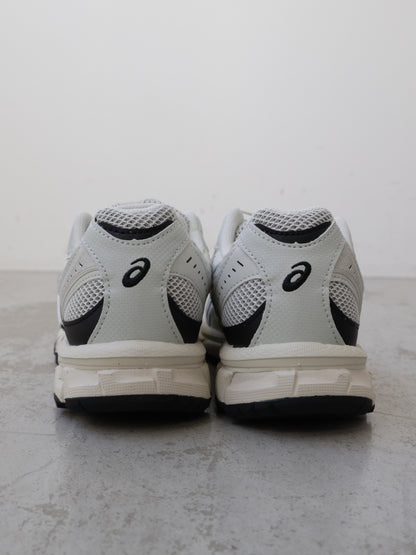 63A0279303	asics 1203A876 GEL-SONOMA TR62