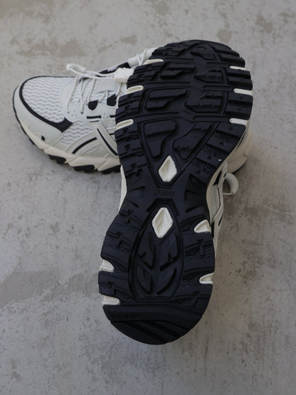 63A0279303	asics 1203A876 GEL-SONOMA TR62