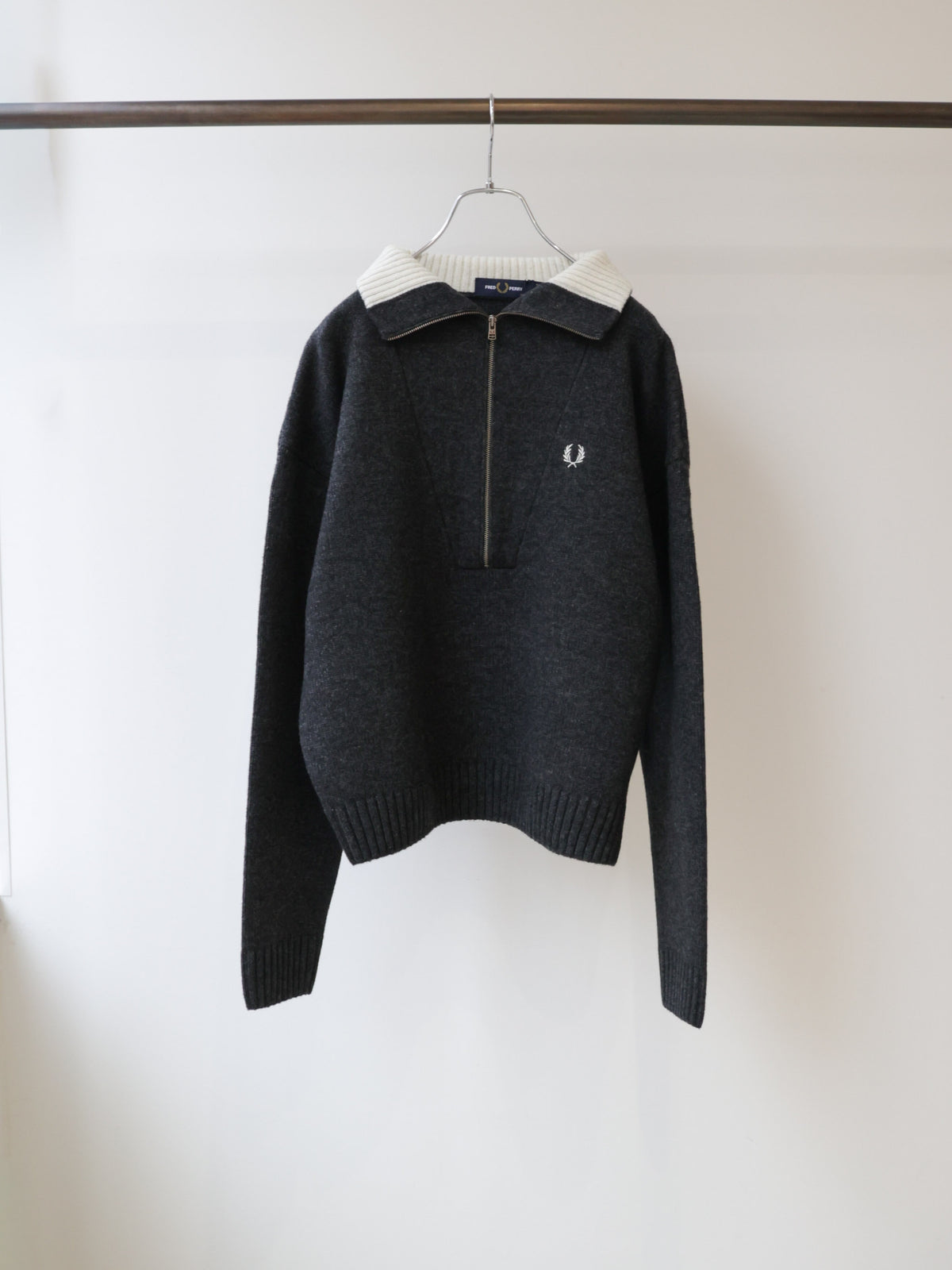 63F0138104	K3142 HALF ZIP JUMPER/FRED PERRY