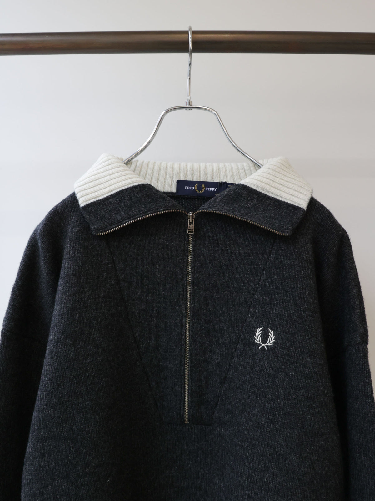 63F0138104	K3142 HALF ZIP JUMPER/FRED PERRY