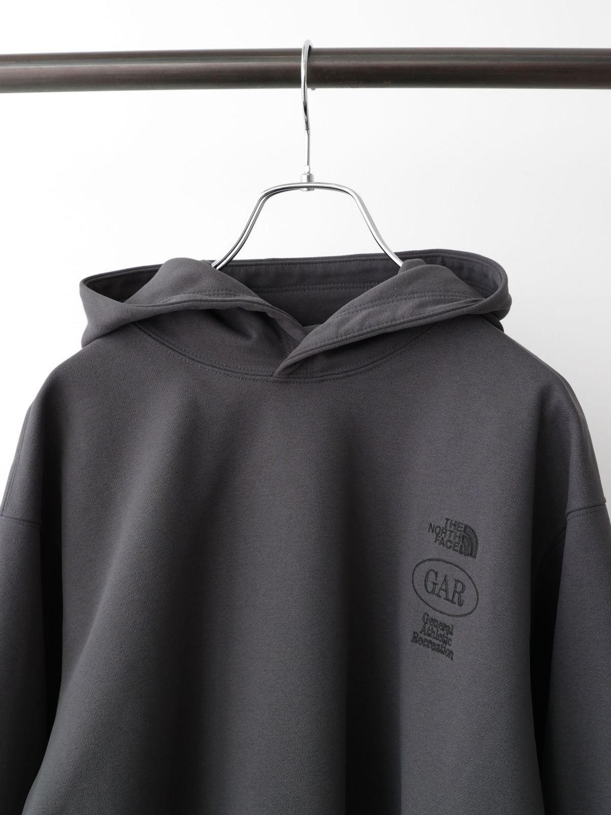 63T0258105	THE NORTH FACE NT62665	GAR DRY PILE SWEAT HOODIE